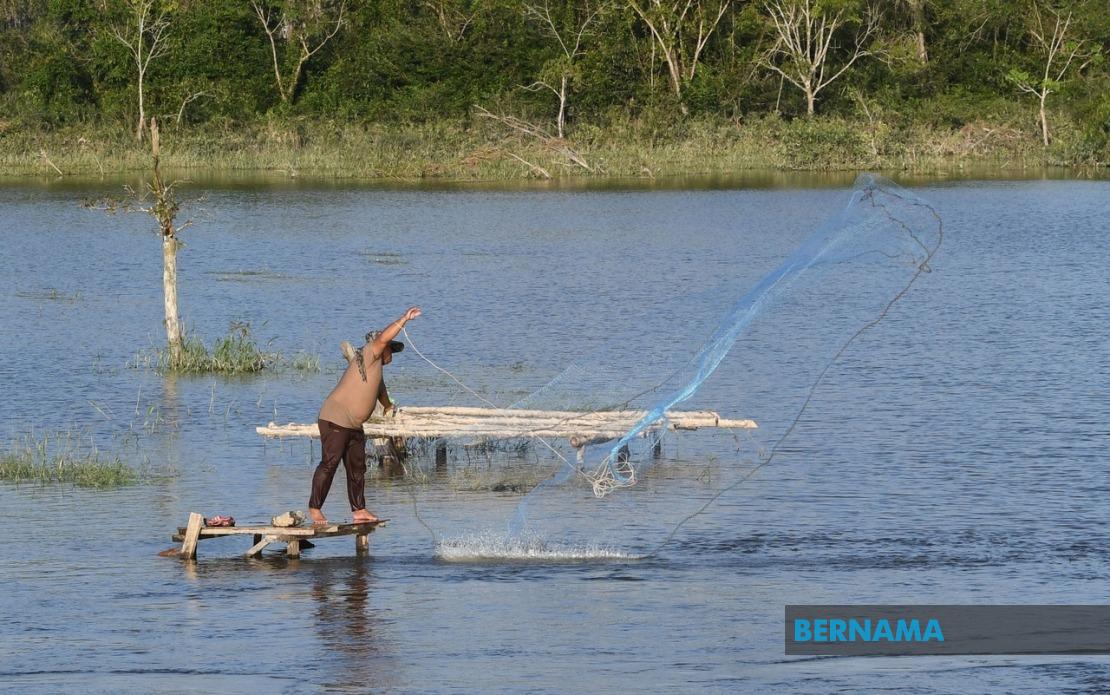 BERNAMA - 'culvert 10' Becomes Popular Spot For Freshwater Fishing