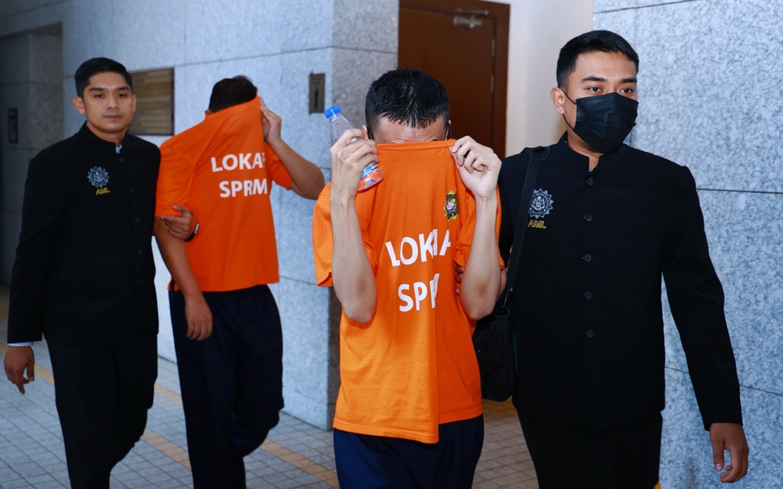 COMPANY OWNER, DIRECTOR HELD FOR SUSPECTED INVOLVEMENT IN SMUGGLING SYNDICATE